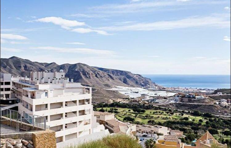 Apartamentos Deluxe Roquetas De Mar Con Golf Y Piscina Climatizada, Parking Privado Vicar Exterior photo